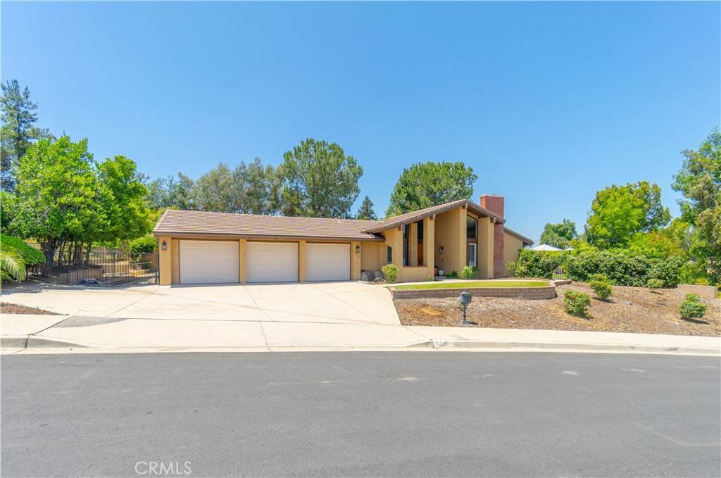 Redlands, CA 92374,712 Buckingham DR
