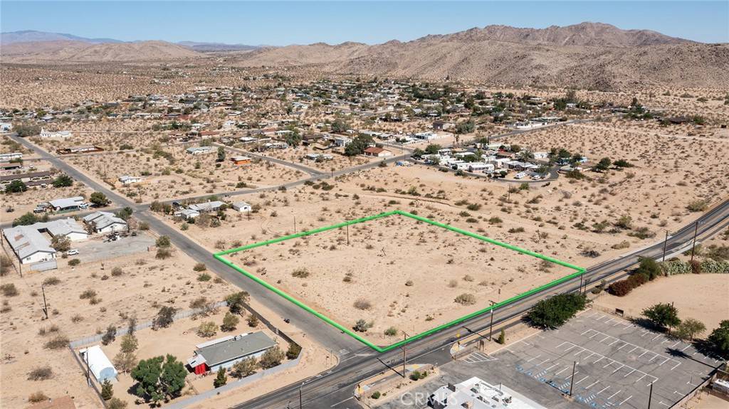 Joshua Tree, CA 92252,62000 Sunburst ST