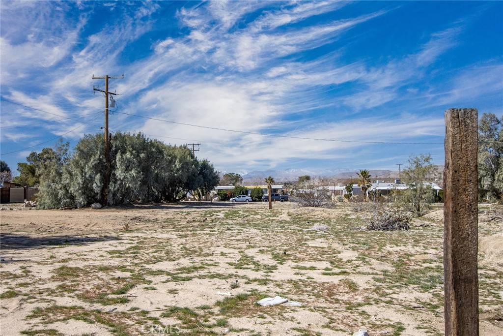 Joshua Tree, CA 92252,6394 Mountain View ST