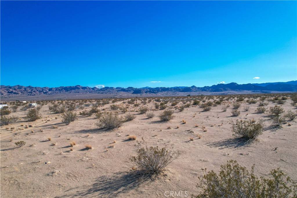 Joshua Tree, CA 92252,205 Sun Loma