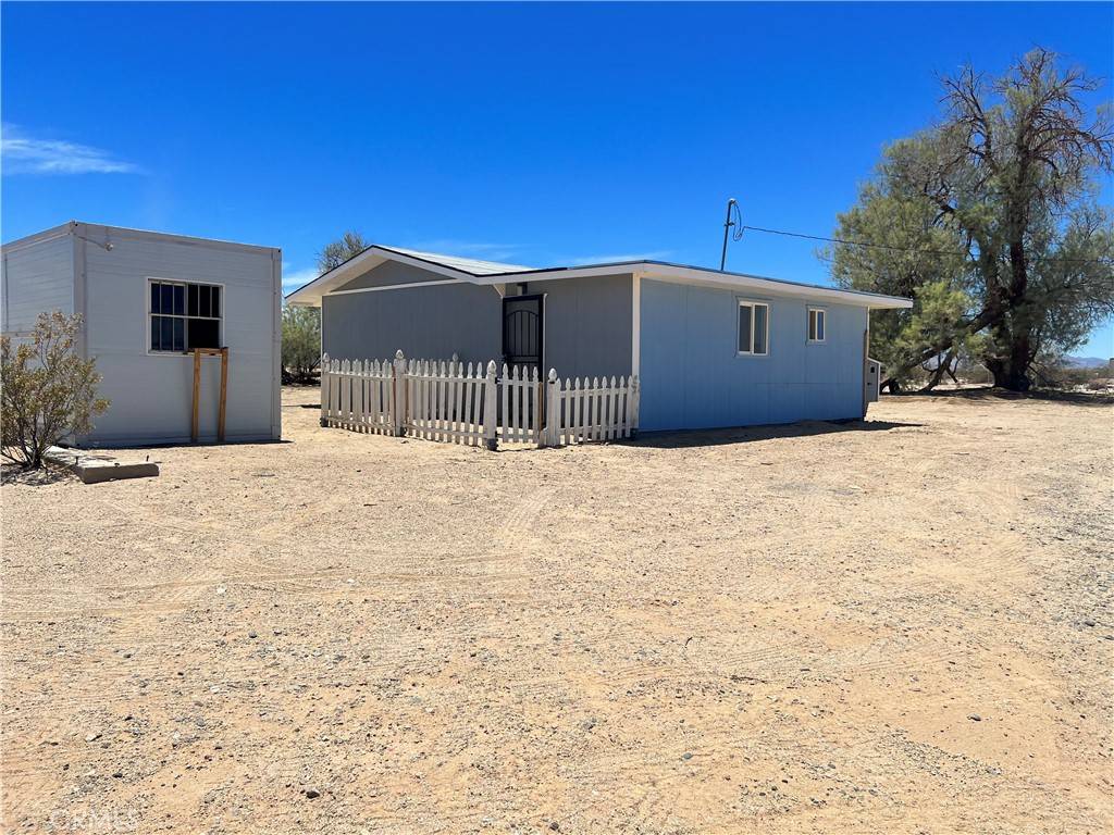 29 Palms, CA 92277,86611 Amboy RD