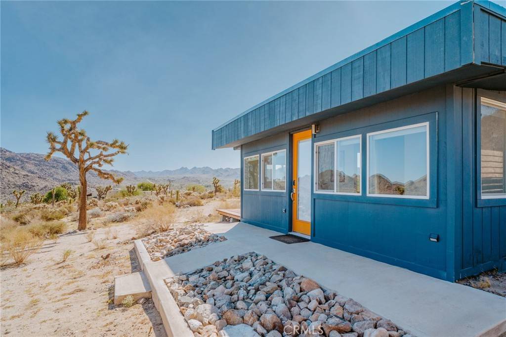 Joshua Tree, CA 92252,8333 Star LN