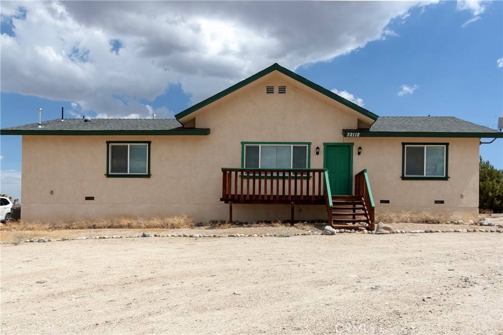 Llano, CA 93544,32112 Largo Vista RD