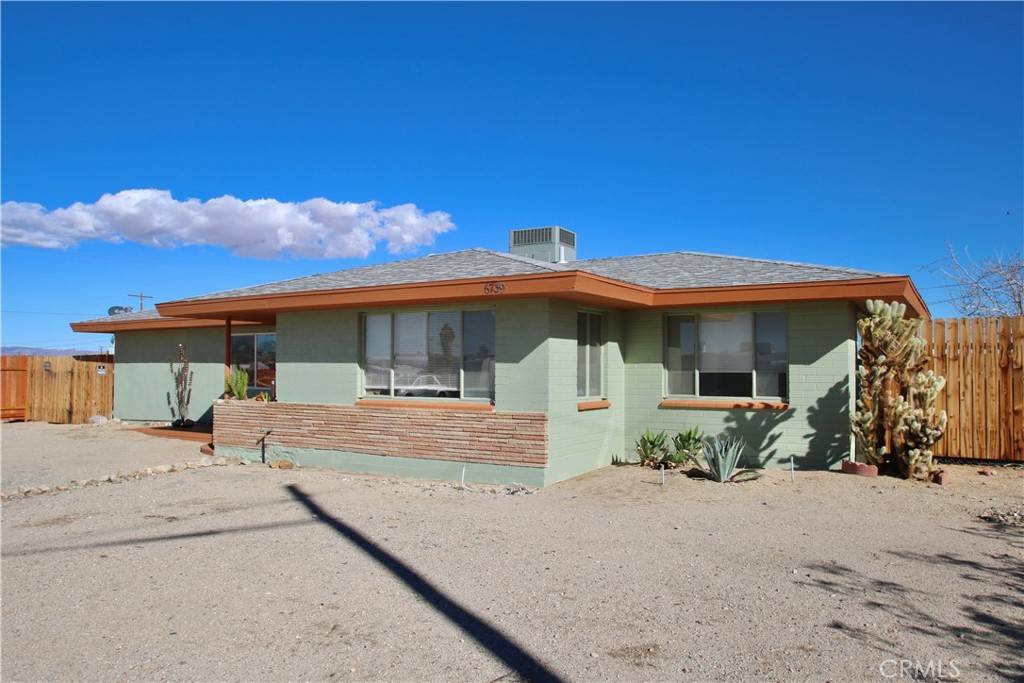 29 Palms, CA 92277,6739 Sage AVE