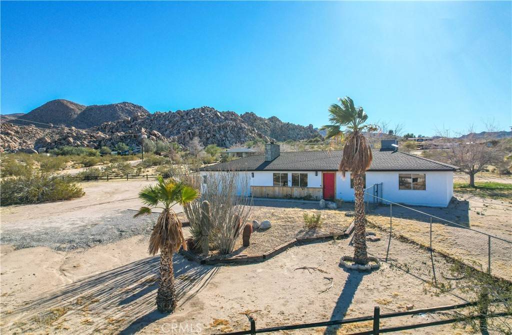 Joshua Tree, CA 92252,6992 Sierra AVE