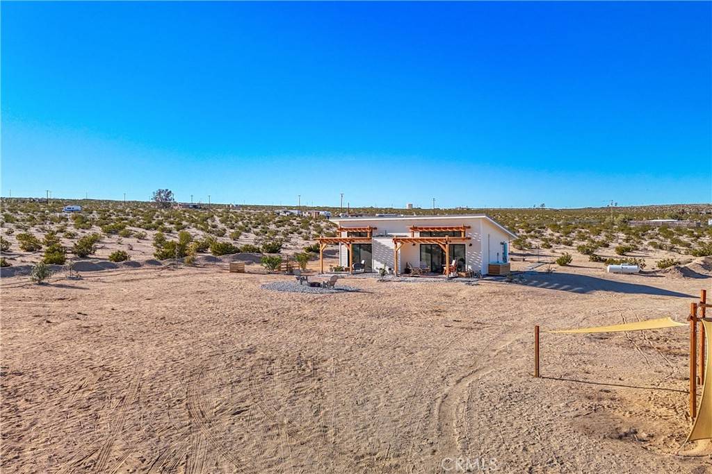 29 Palms, CA 92277,68180 Rainer RD