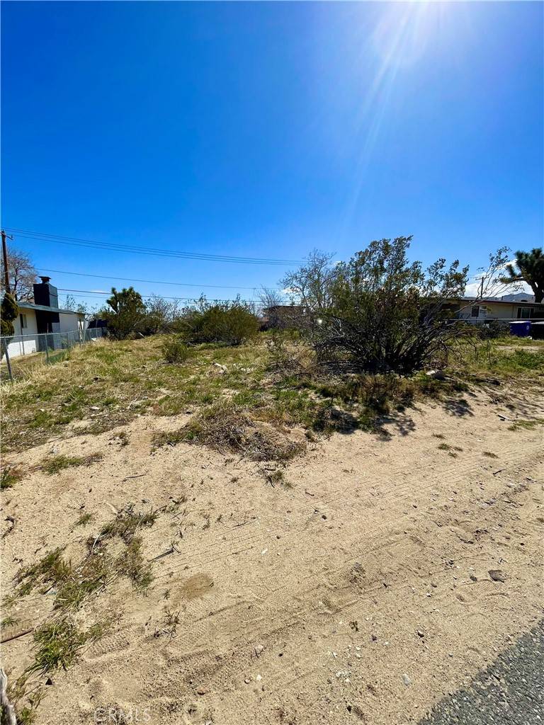 Yucca Valley, CA 92284,2 Indio AVE