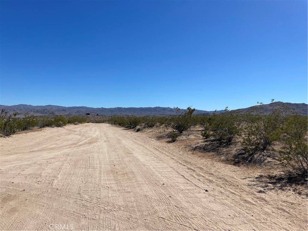 Joshua Tree, CA 92252,0 Polaris AVE