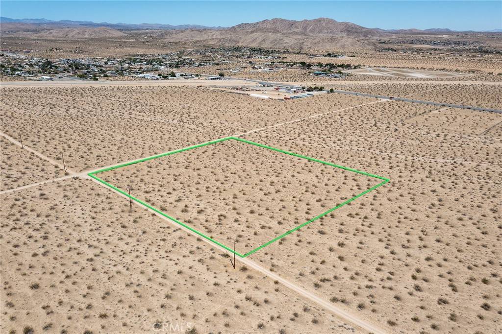 Joshua Tree, CA 92252,62576 Cottonwood DR