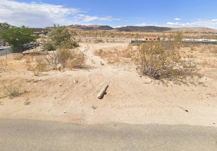 Joshua Tree, CA 92252,61480 Division ST