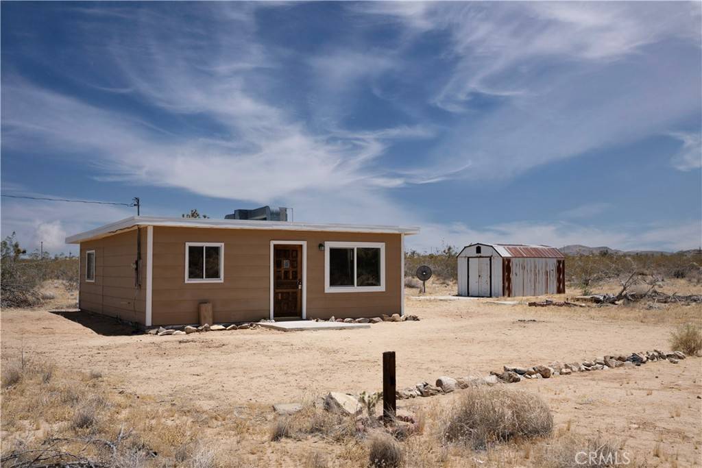 Landers, CA 92285,1933 Rocky Acres RD