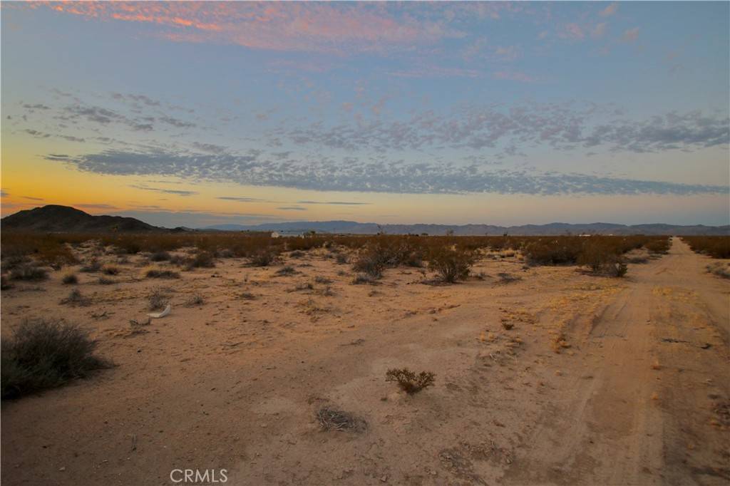 Joshua Tree, CA 92252,0 Milky Way AVE