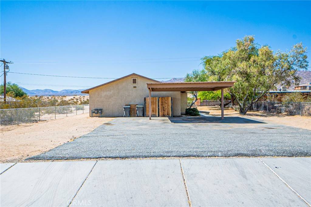 29 Palms, CA 92277,73871 S Slope DR