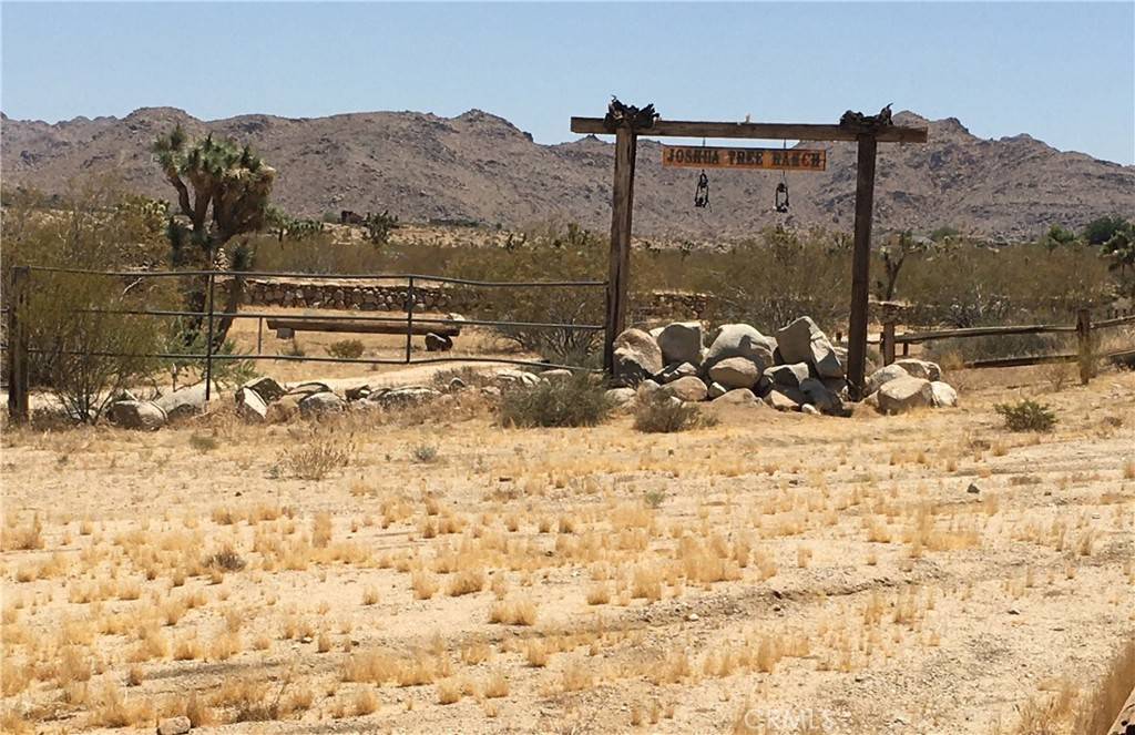 Joshua Tree, CA 92252,62551 Turtle RD