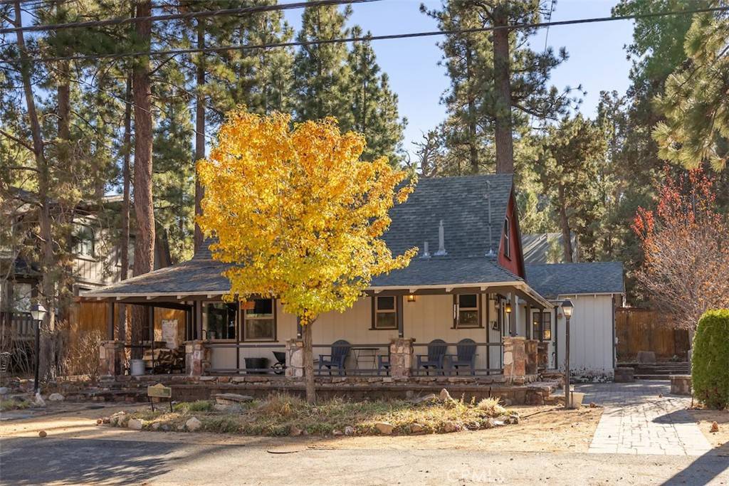 Big Bear City, CA 92314,736 Irving WAY