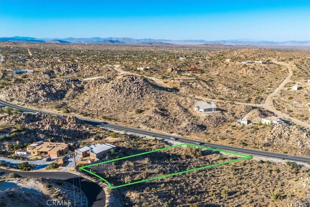 Yucca Valley, CA 92284,596 Buena Suerte RD