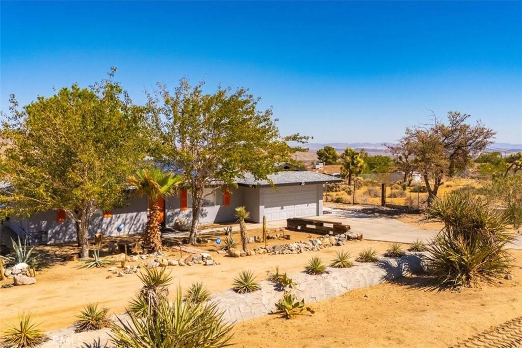 Joshua Tree, CA 92252,60258 La Mirada TRL