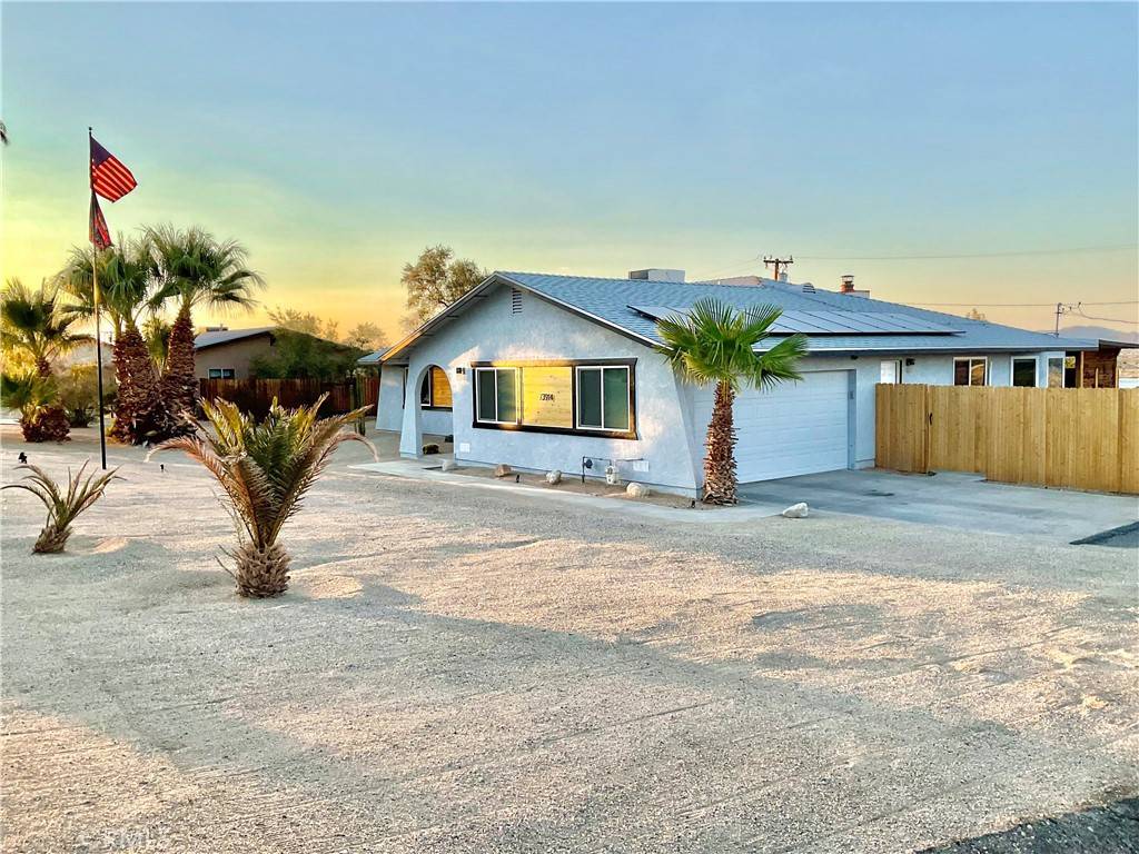 29 Palms, CA 92277,73914 White Sands DR