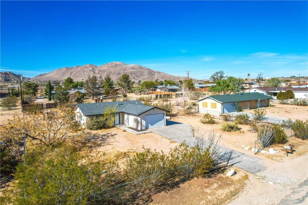 Joshua Tree, CA 92252,4774 Avenida La Mirada