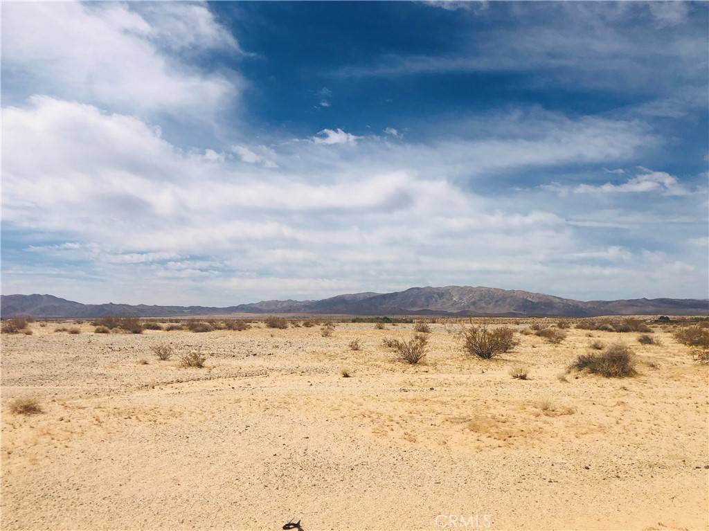 29 Palms, CA 92277,2 Mesa DR