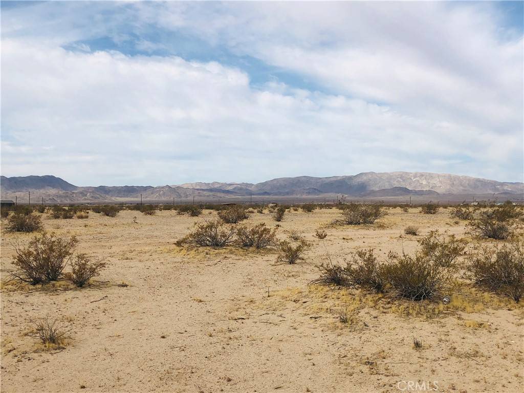 29 Palms, CA 92277,5 Diamond Bar RD