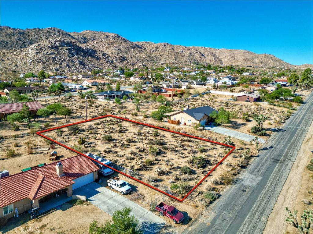 Joshua Tree, CA 92252,4444 Navajo TRL