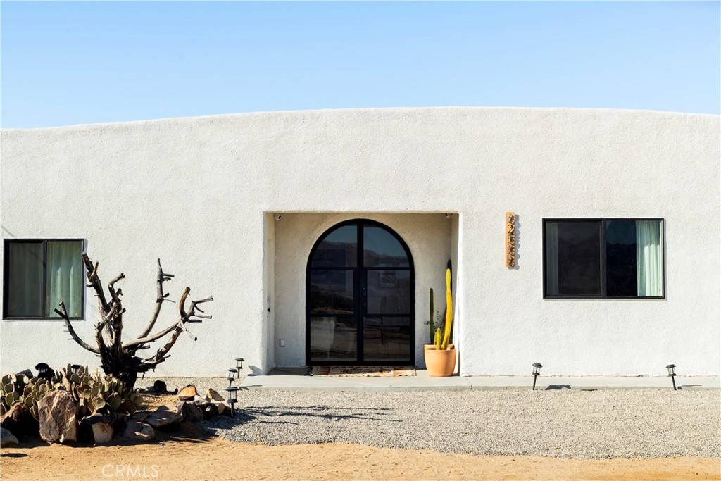 Joshua Tree, CA 92252,62556 Golden ST