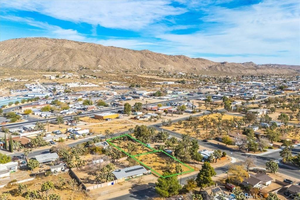 Yucca Valley, CA 92284,10 Santa Fe Trail TRL
