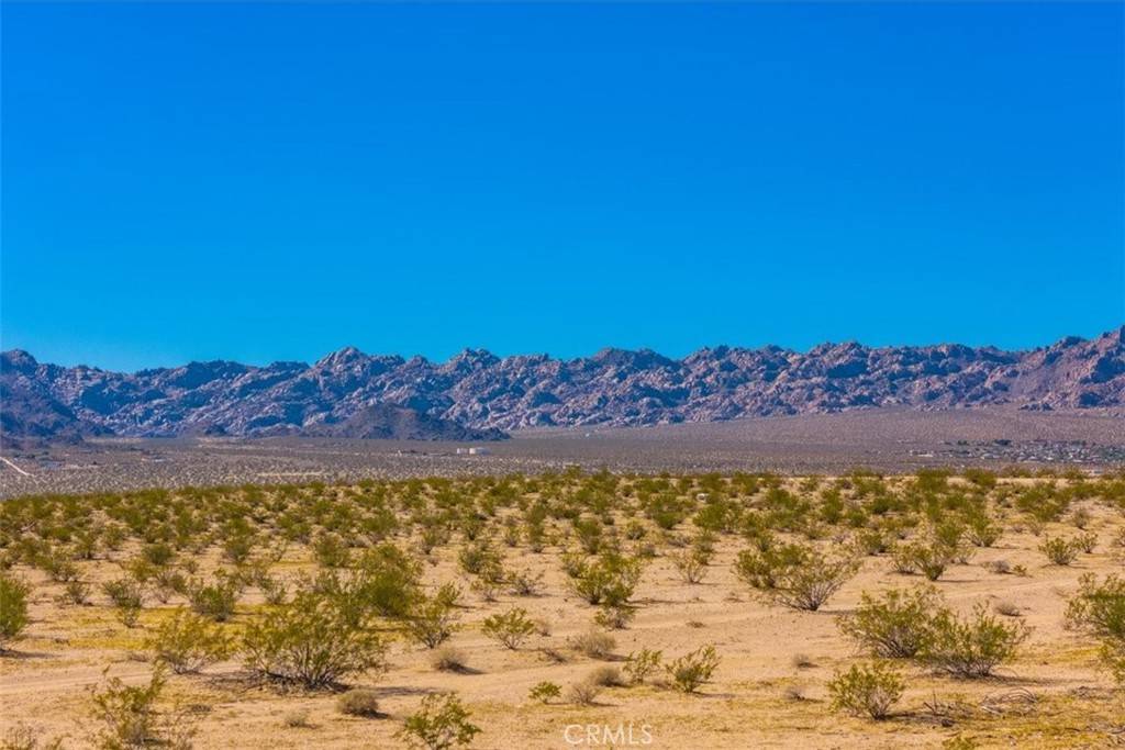 29 Palms, CA 92277,70147 Cove View RD
