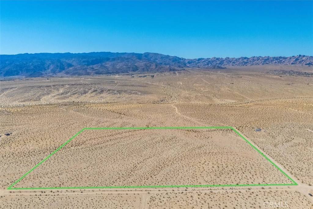 29 Palms, CA 92277,70147 Cove View RD