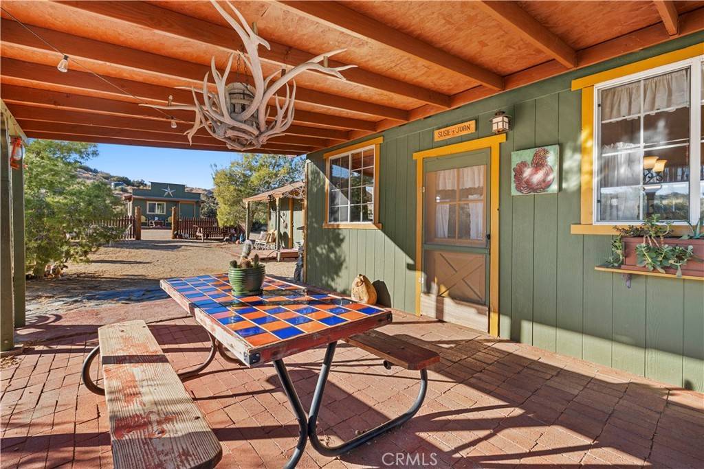 Pioneertown, CA 92268,2860 Orange TRL