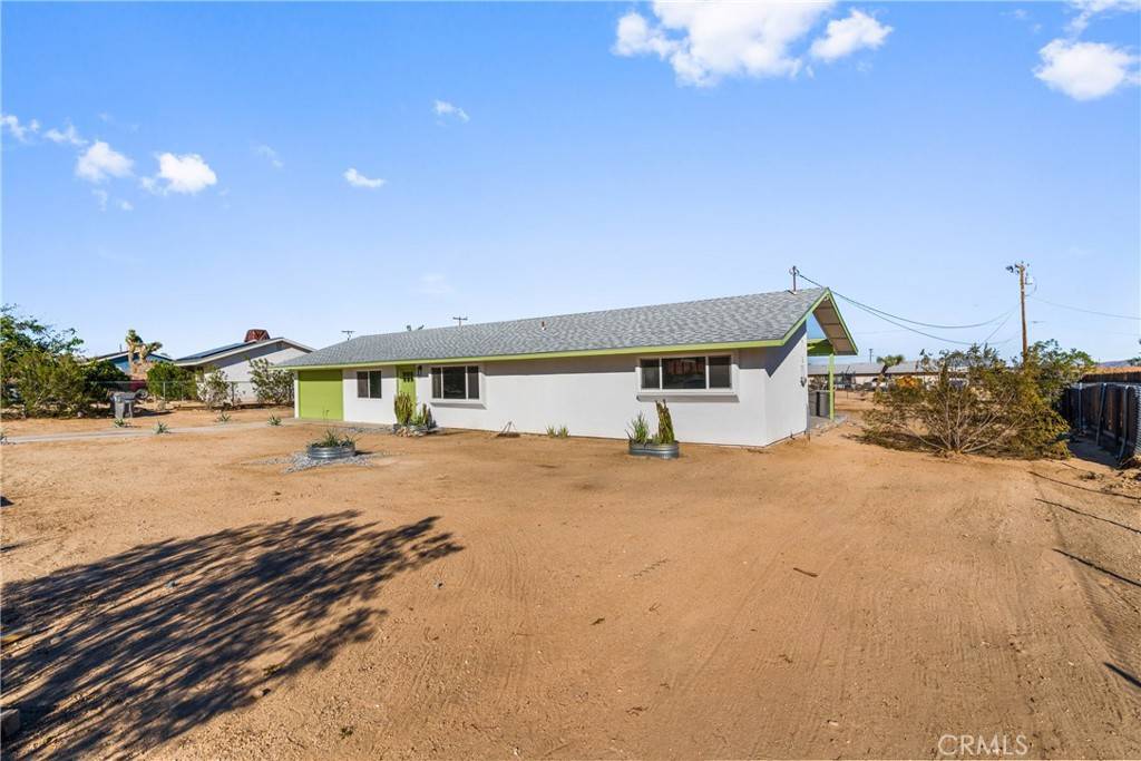 Joshua Tree, CA 92252,4555 Avenida La Candela