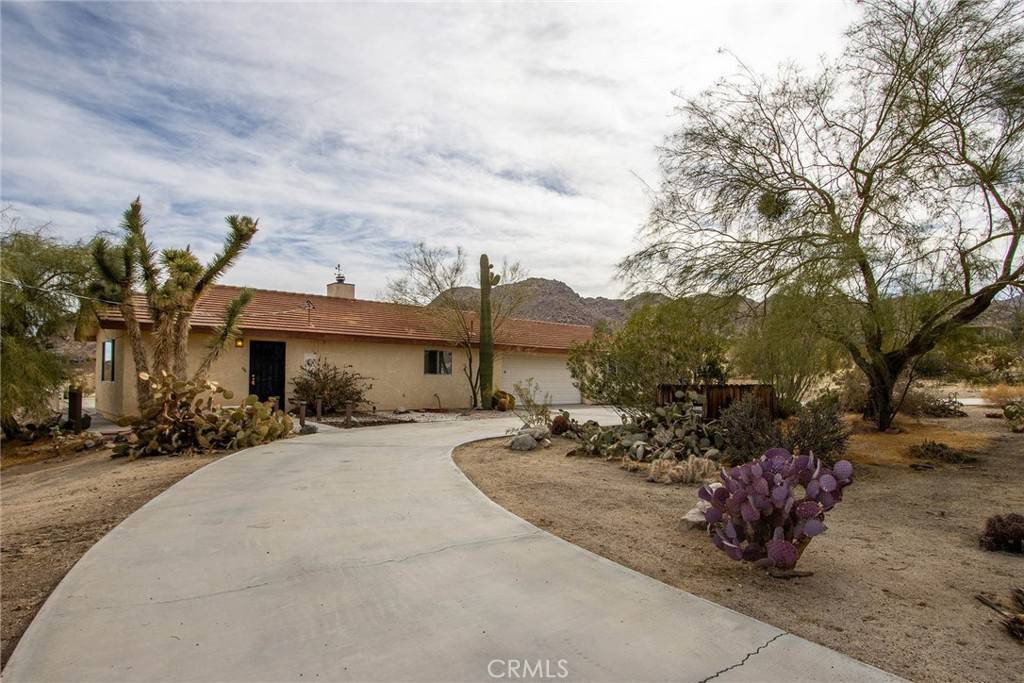 Joshua Tree, CA 92252,7215 Cascade RD