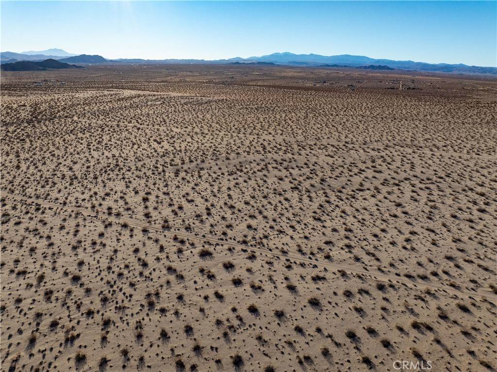 Joshua Tree, CA 92252,0 Saturn ST