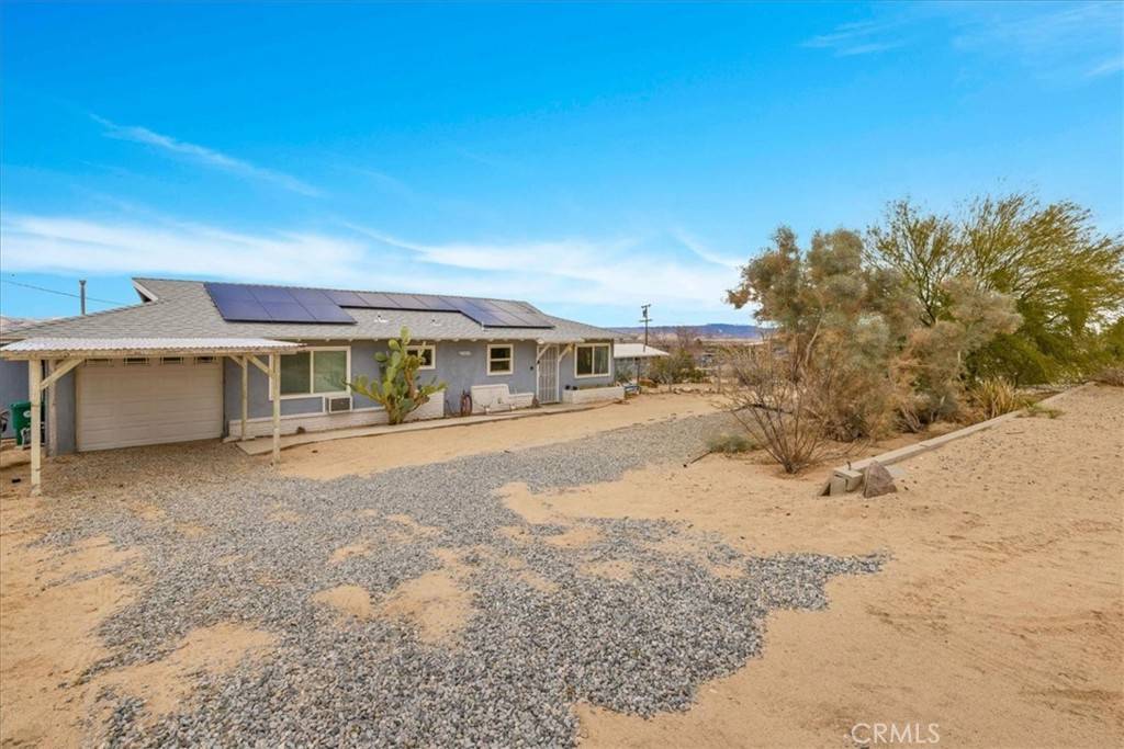 29 Palms, CA 92277,72938 Manana DR