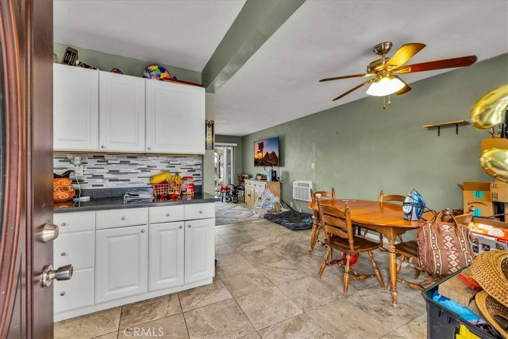 29 Palms, CA 92277,72938 Manana DR