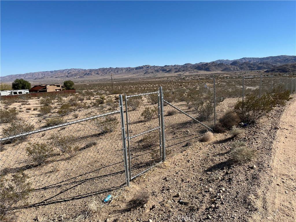 Joshua Tree, CA 92252,0 Cypress AVE