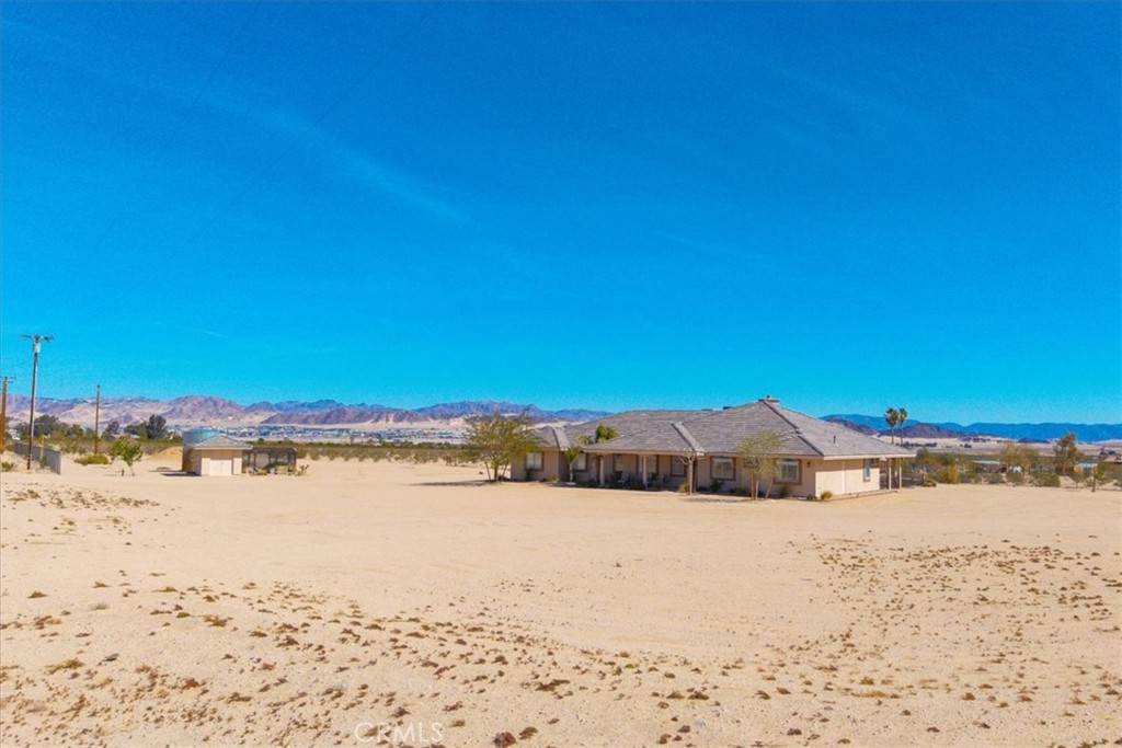 29 Palms, CA 92277,72522 Fremontia ST
