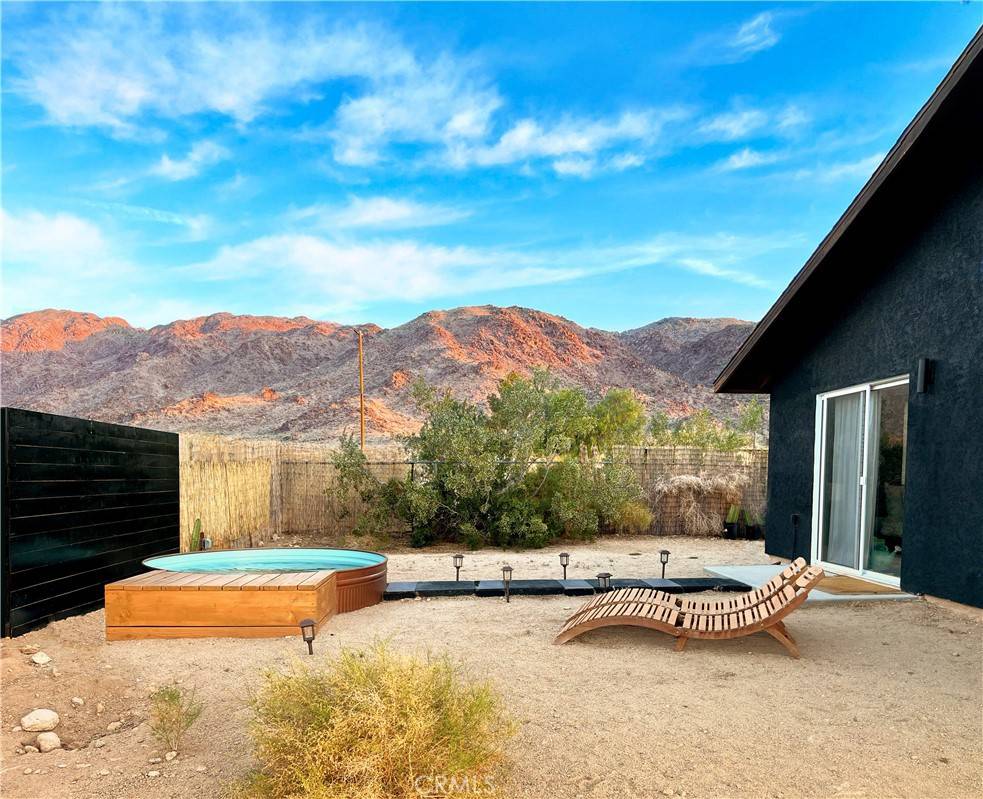 29 Palms, CA 92277,7073 Mission AVE