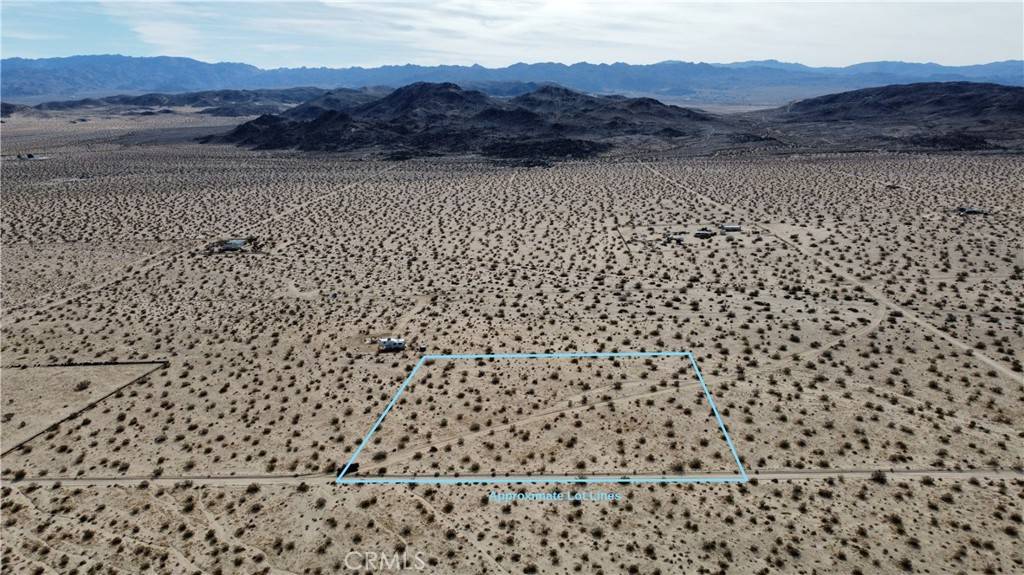 Joshua Tree, CA 92252,2 Ranier RD