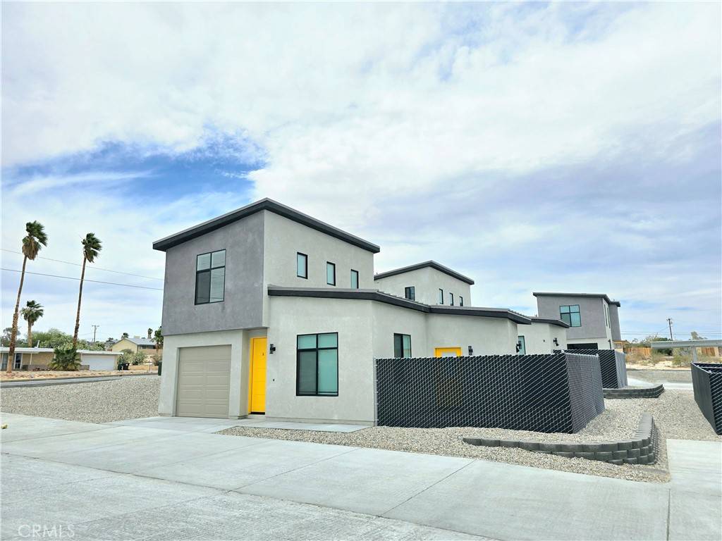 29 Palms, CA 92277,5967 Bagley AVE #4