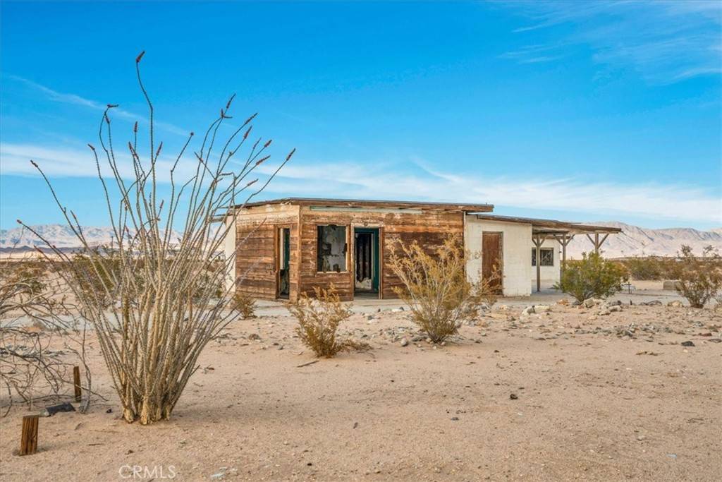 29 Palms, CA 92277,21 Cactus Jack AVE