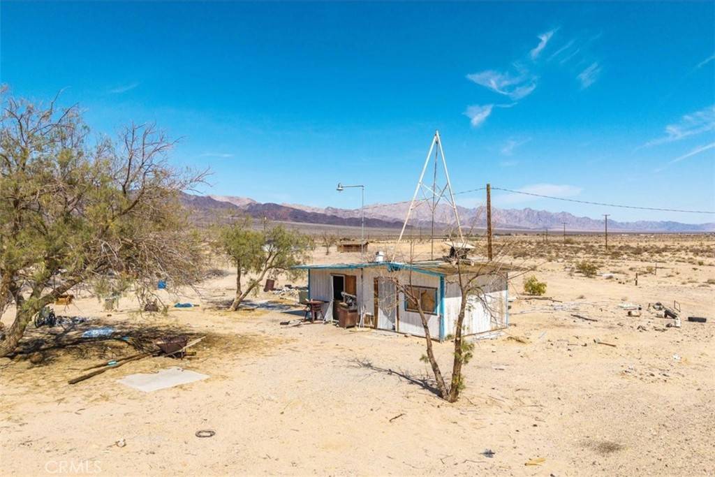 29 Palms, CA 92277,81833 Panorama DR