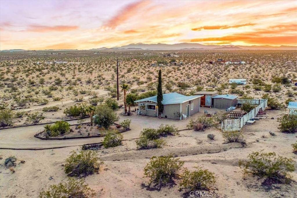 Joshua Tree, CA 92252,63854 Orion RD
