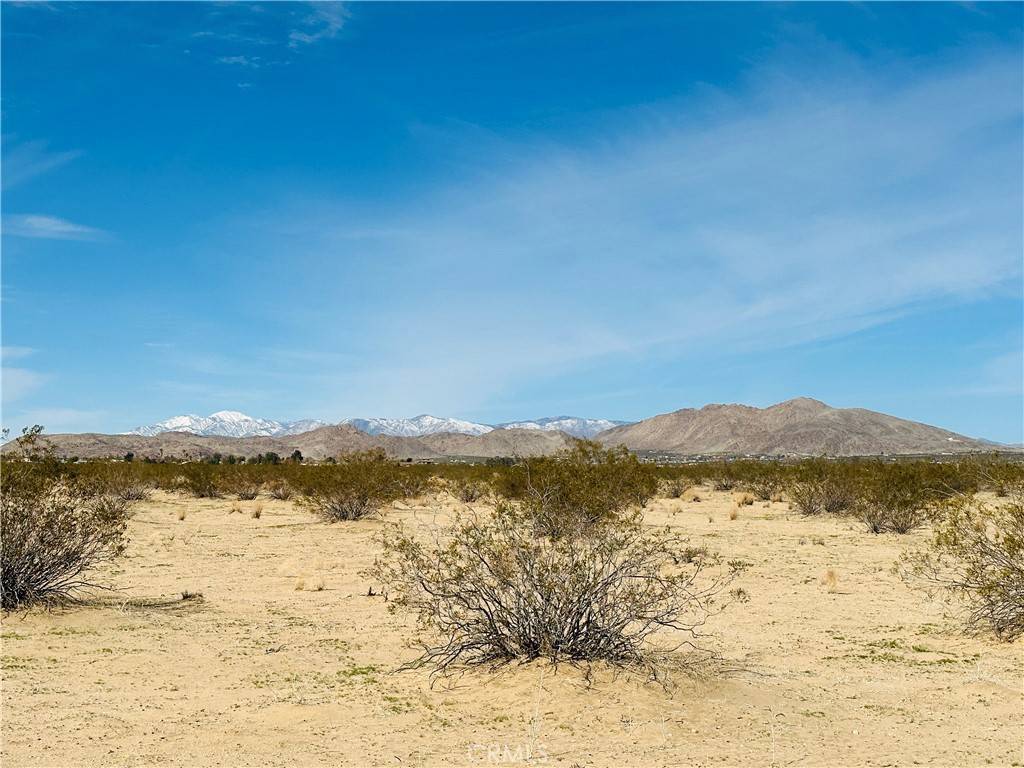 Joshua Tree, CA 92252,2 Sun Loma