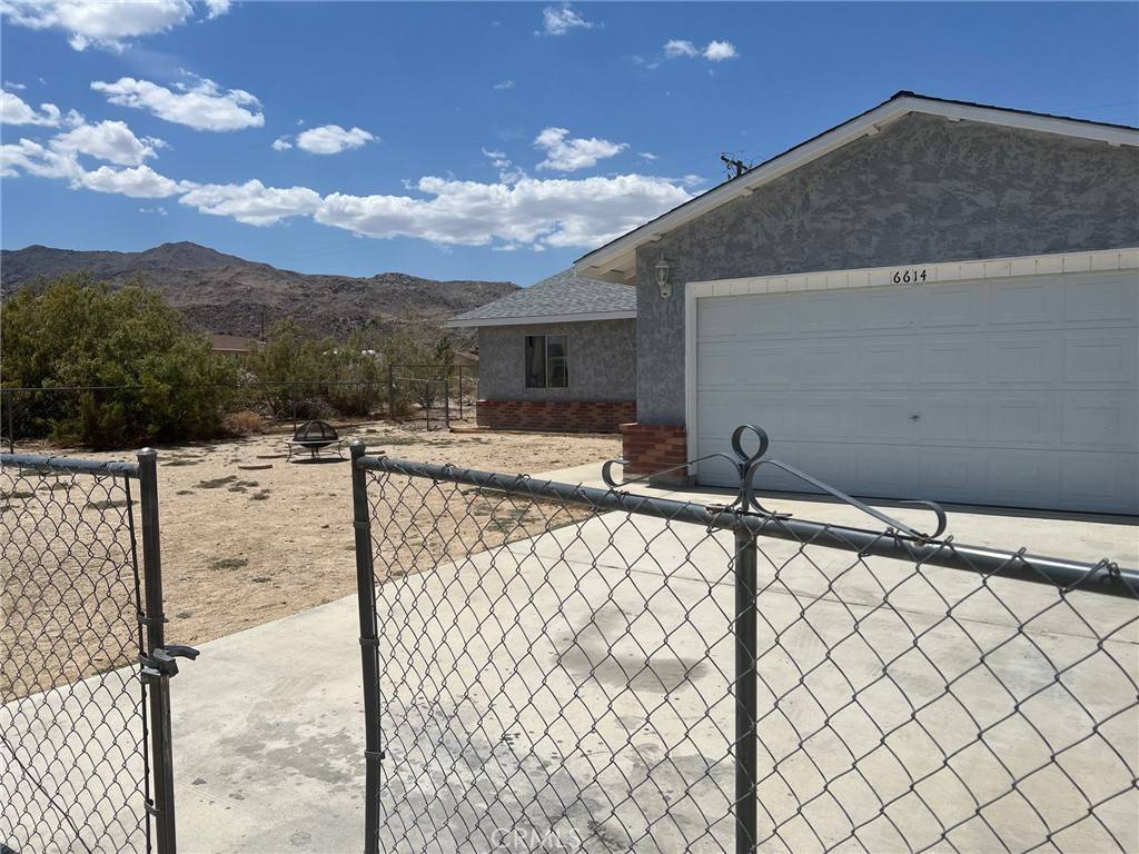29 Palms, CA 92277,6614 Mojave Ave