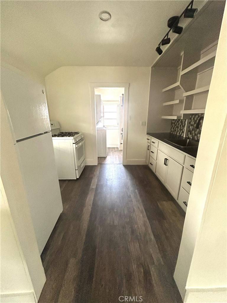29 Palms, CA 92277,6623 La Luna AVE