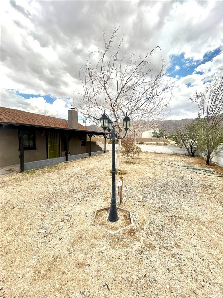 29 Palms, CA 92277,6623 La Luna AVE