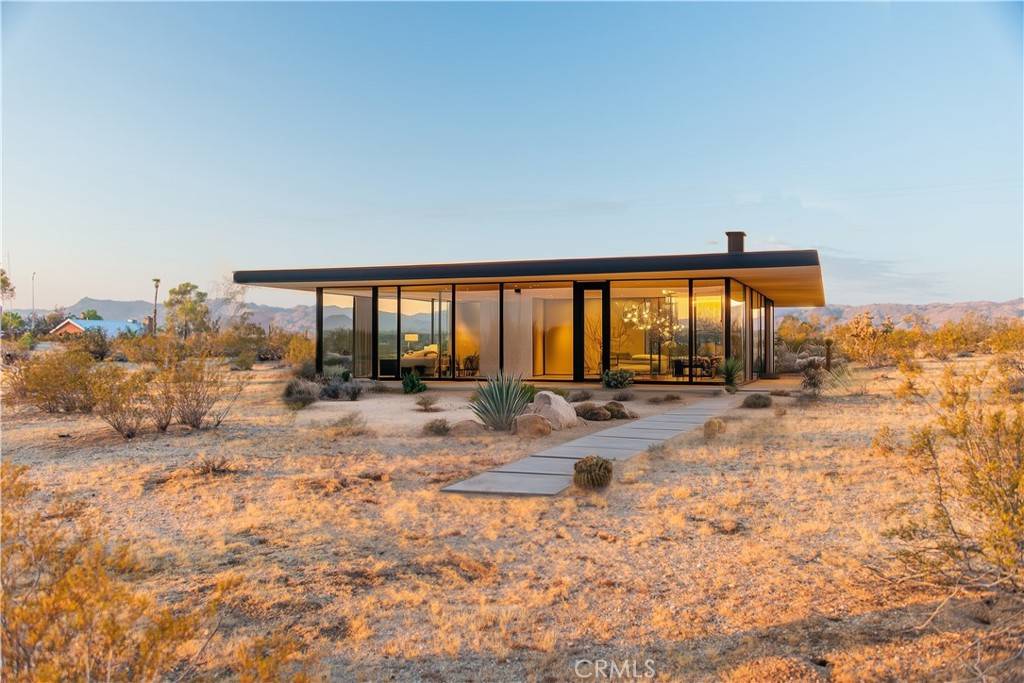 Joshua Tree, CA 92252,61800 Belmont ST