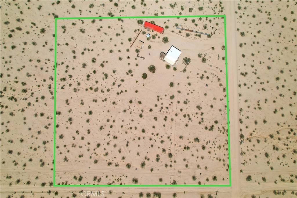 Joshua Tree, CA 92252,66488 Pole Line RD